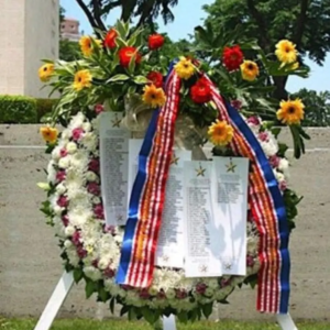 AWON WHITE AND COLORS WREATH