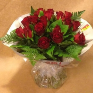 BOUQUET DE ROSES ROUGES